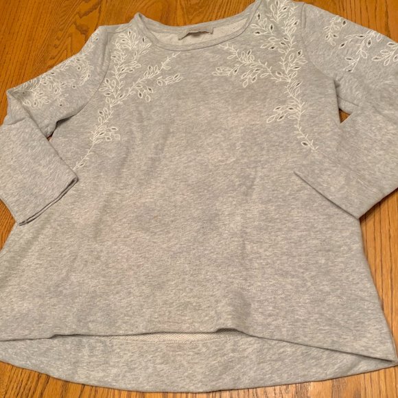 "LOFT" delicately decorated grey sweatshirt-like top, M - Picture 4 of 13